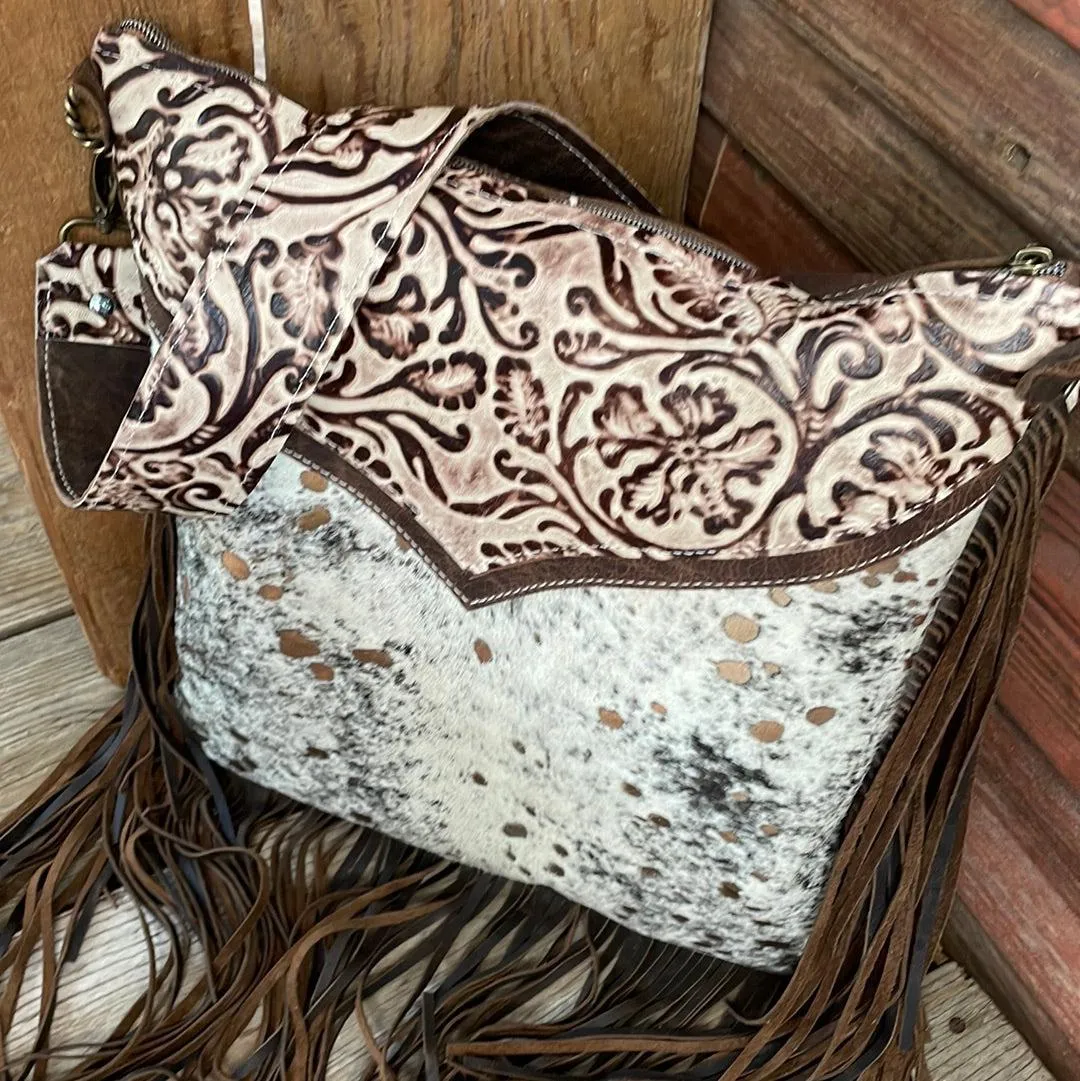 027 Wynonna - Black & Copper Acid w/ Ivory Tool