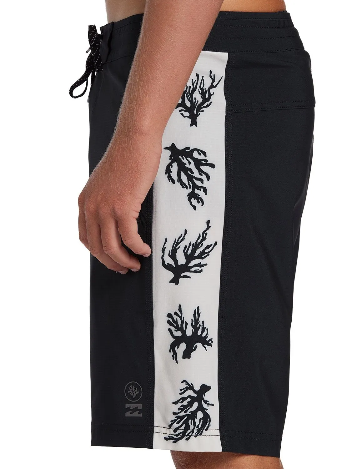 Billabong Men's Restore Surftrek 18" Boardshorts