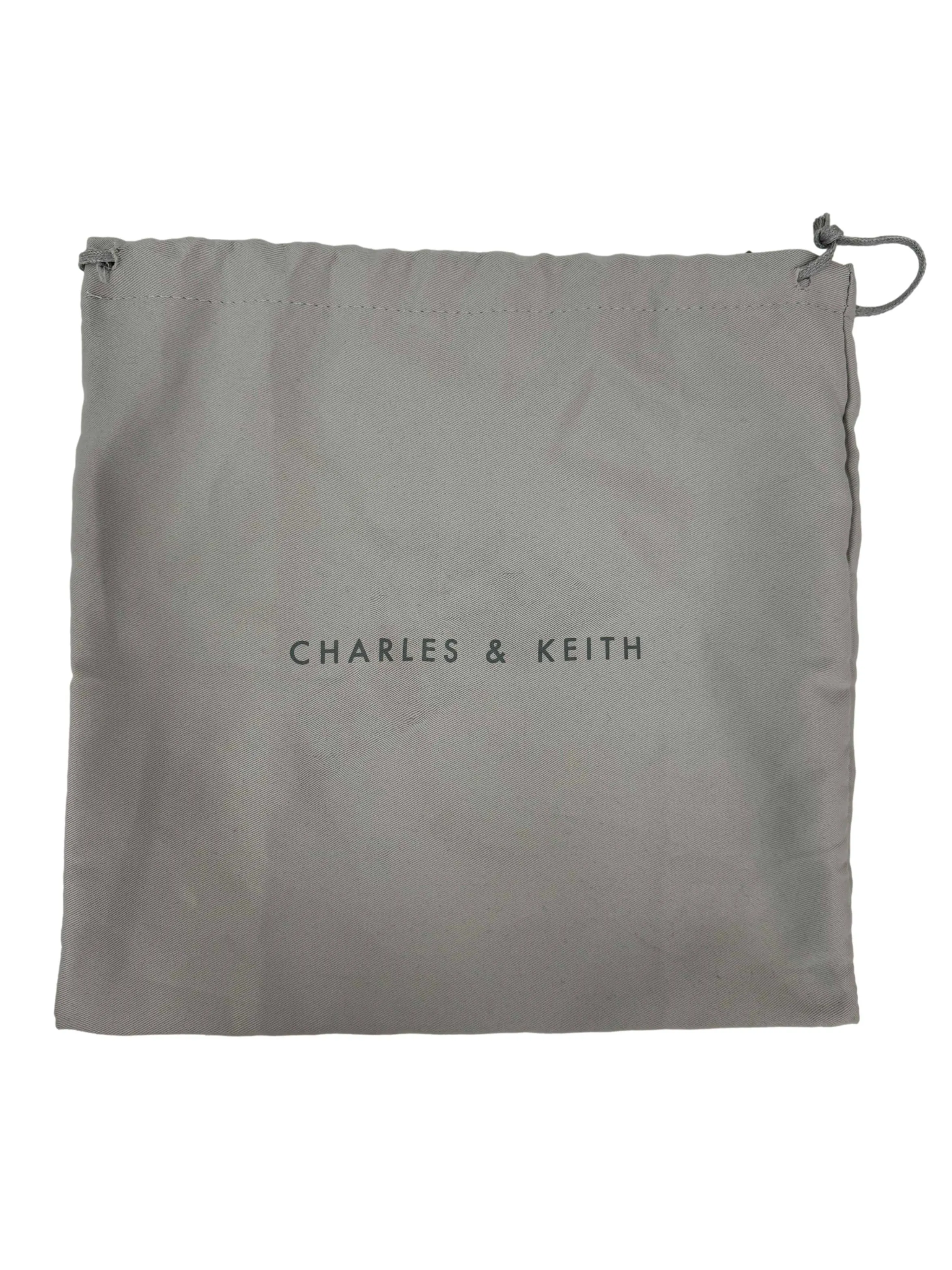 Black Saddle Shoulder Bag