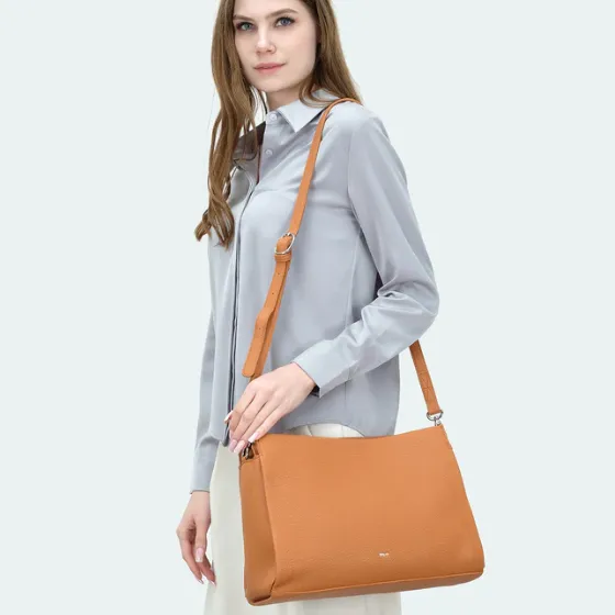 Colab - Camden Messenger #7080 | Caramel