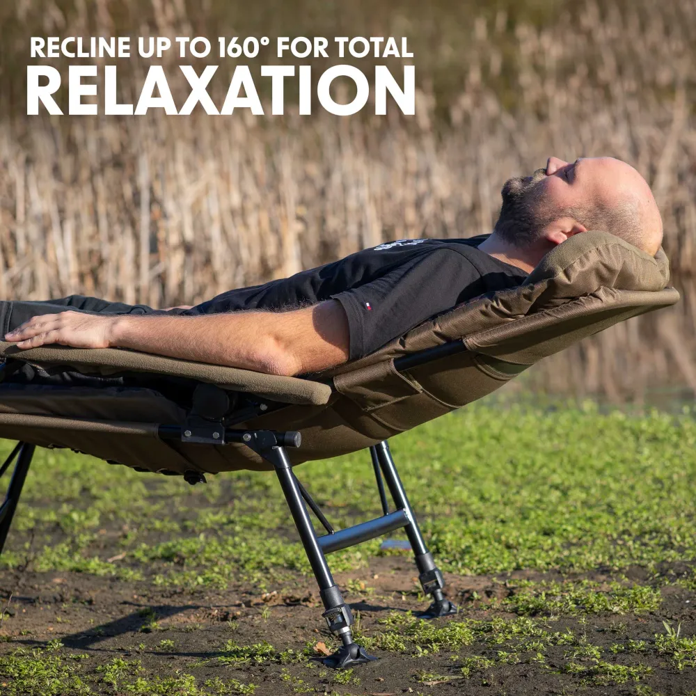 Dellonda Deluxe Portable Reclining Fishing Chair with Padded Armrests - A