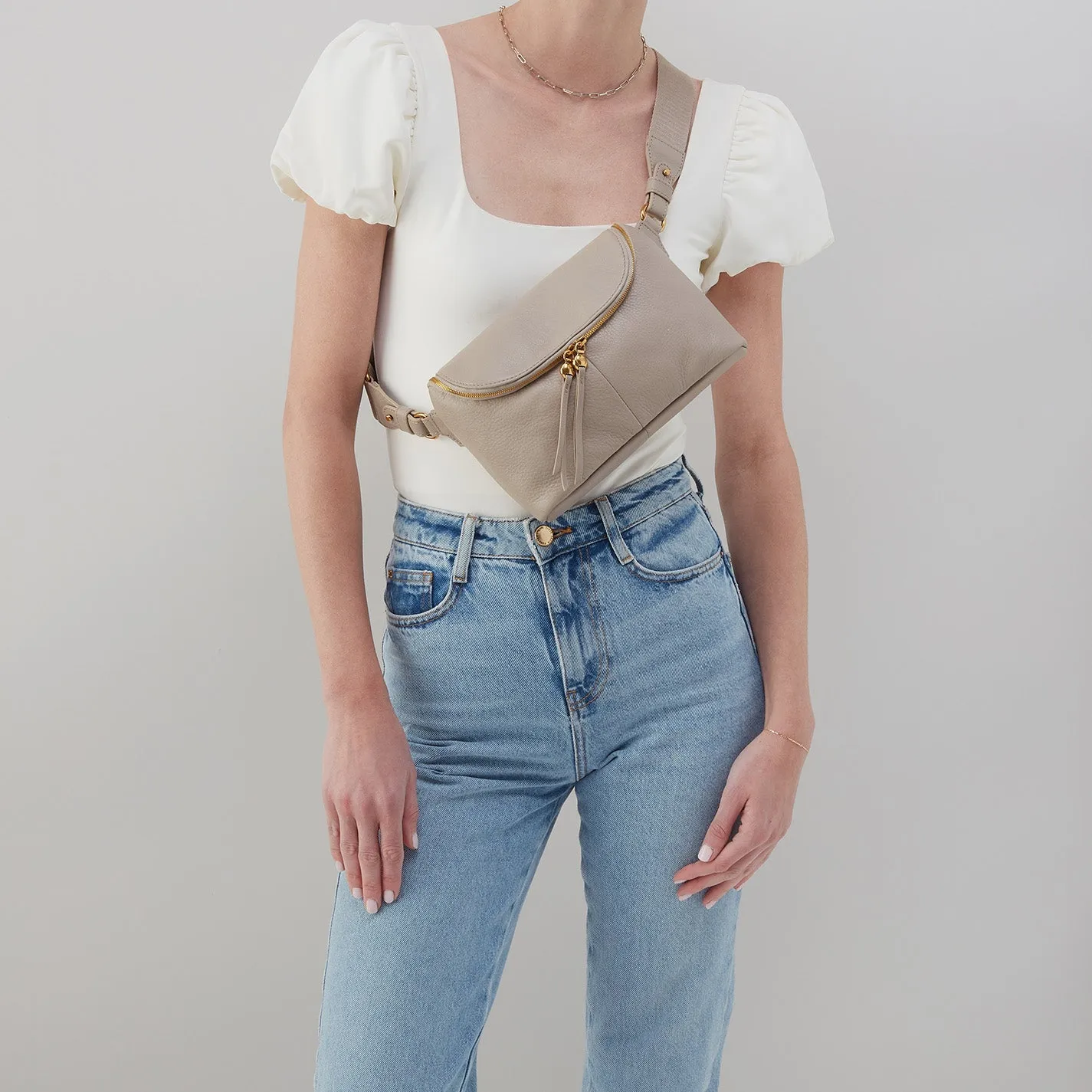 Fern Large Belt Bag In Pebbled Leather - Taupe