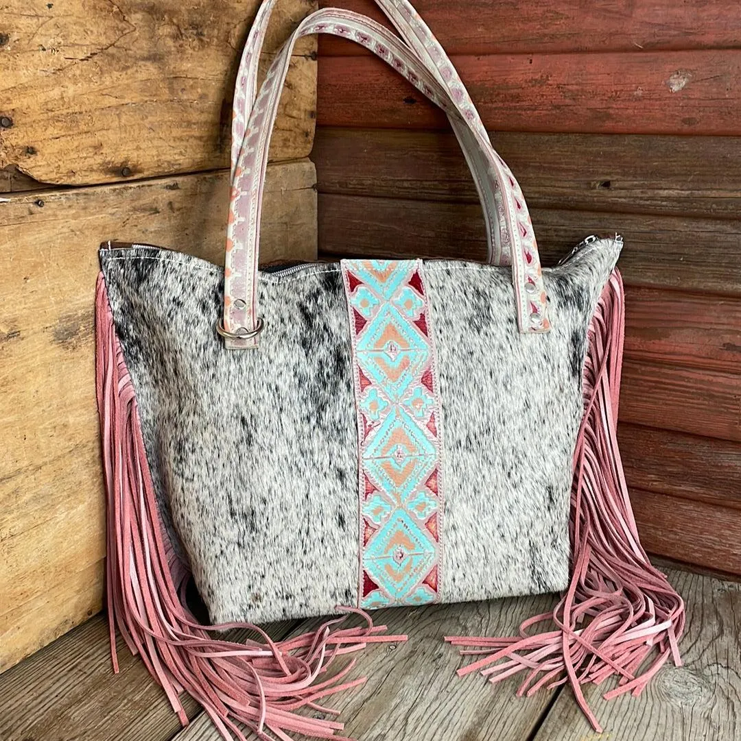 June - B&W Speckle w/ Fiesta Navajo