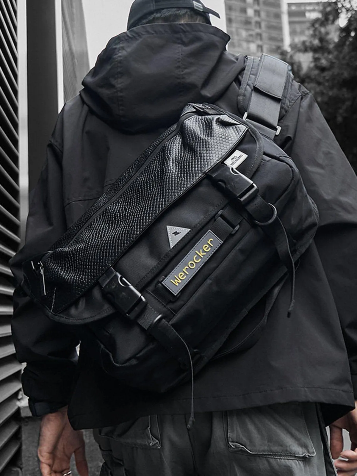 Large Capacity Messenger Bag