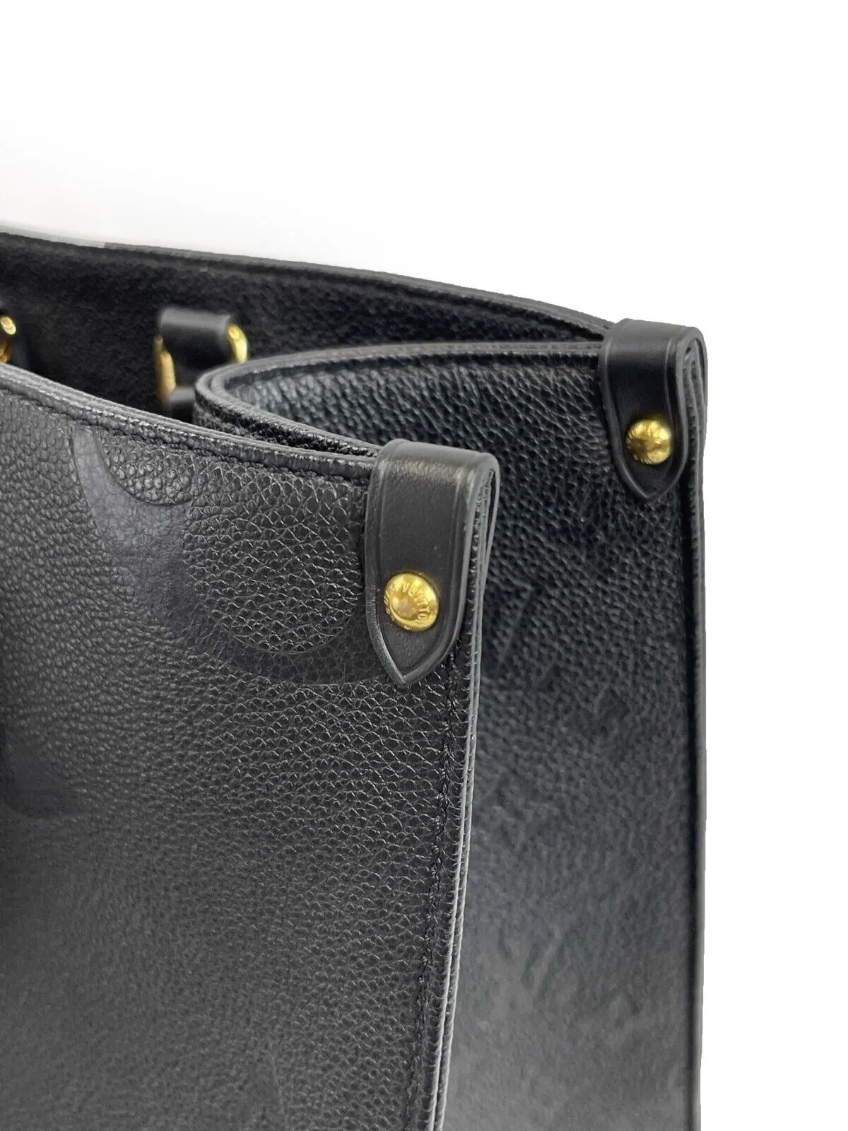 Louis Vuitton - LV OnTheGo MM - Black Leather Tote w/ Shoulder Strap