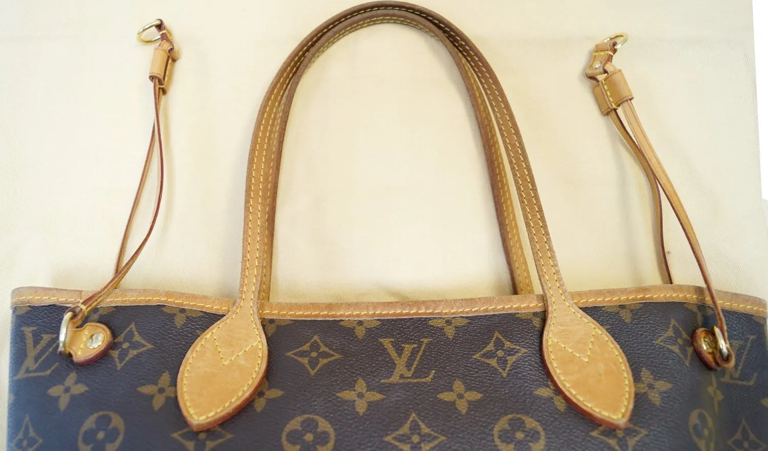 LOUIS VUITTON Monogram Canvas Neverfull PM Tote Shoulder Bag