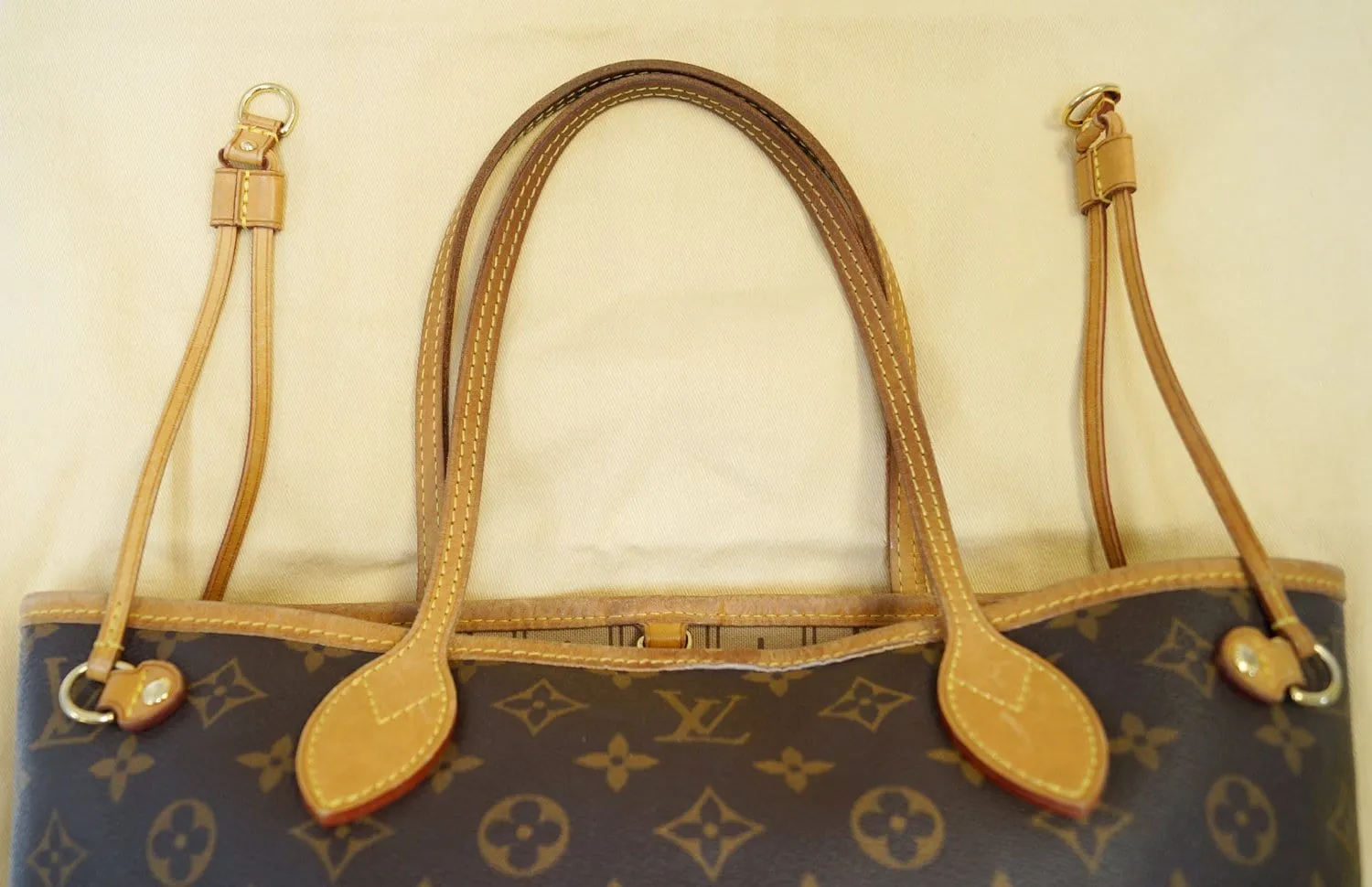 LOUIS VUITTON Monogram Canvas Neverfull PM Tote Shoulder Bag