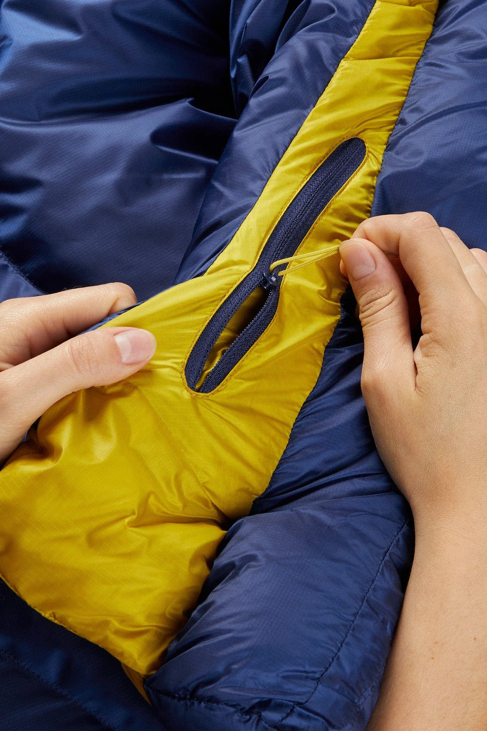 Neutrino 600 Down Sleeping Bag (10F / -12C) (Women's) - QSM-93
