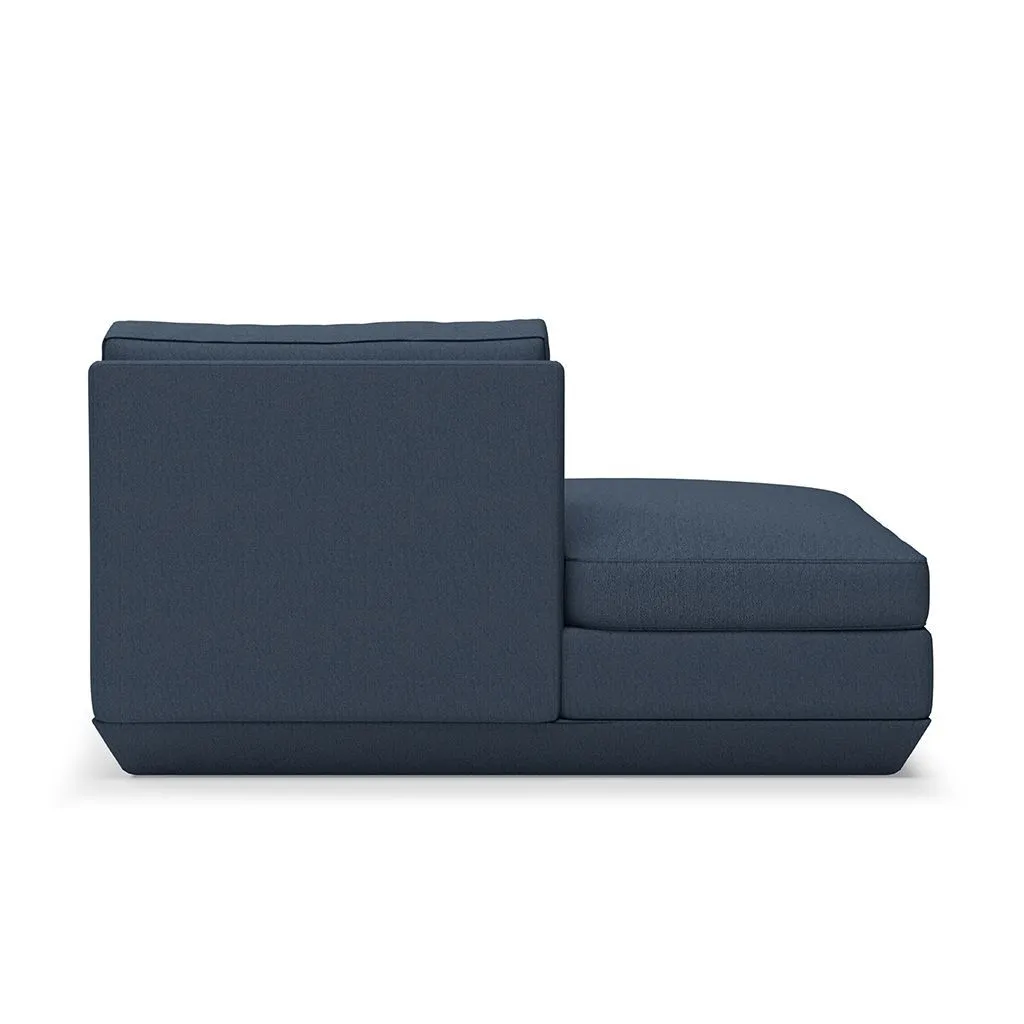 Podium Lounge
