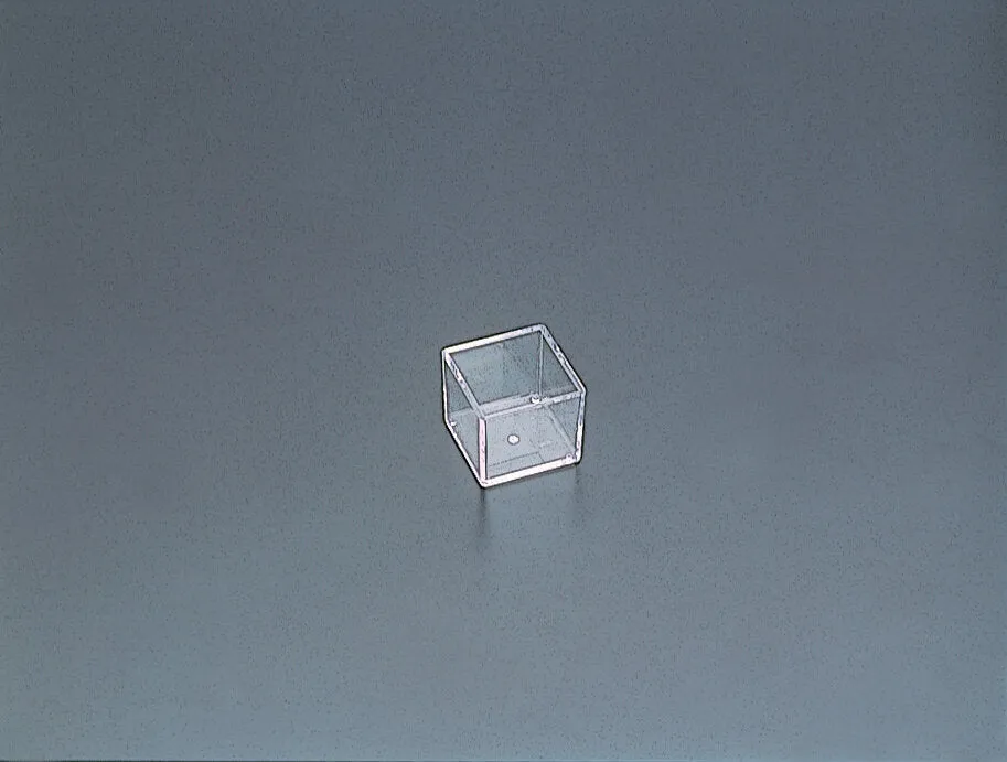 The Capacity Solid Square with Lid