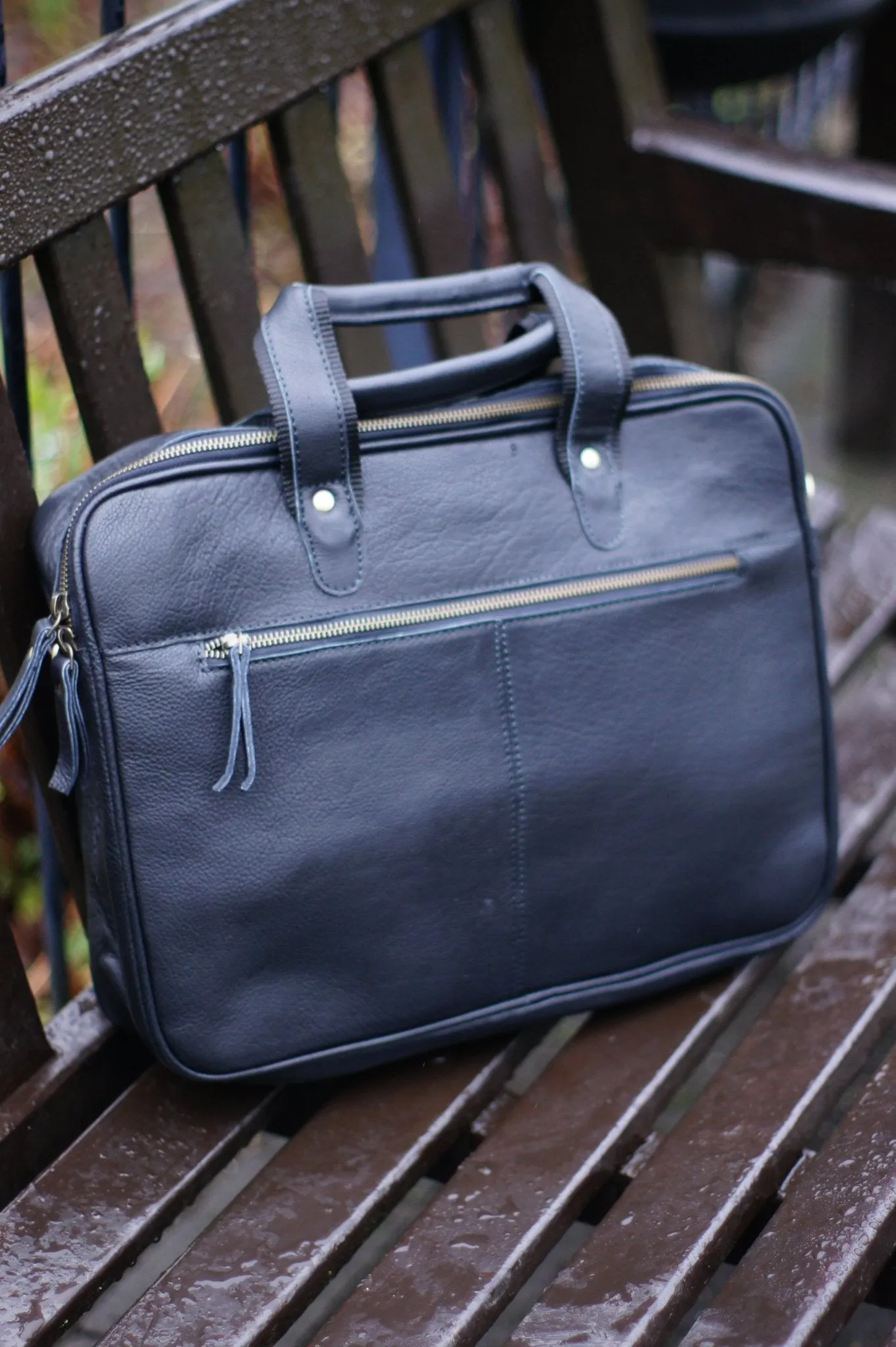 The Madeley Messenger Leather Laptop Bag by ArchieSoul Man   Free Valet Tray