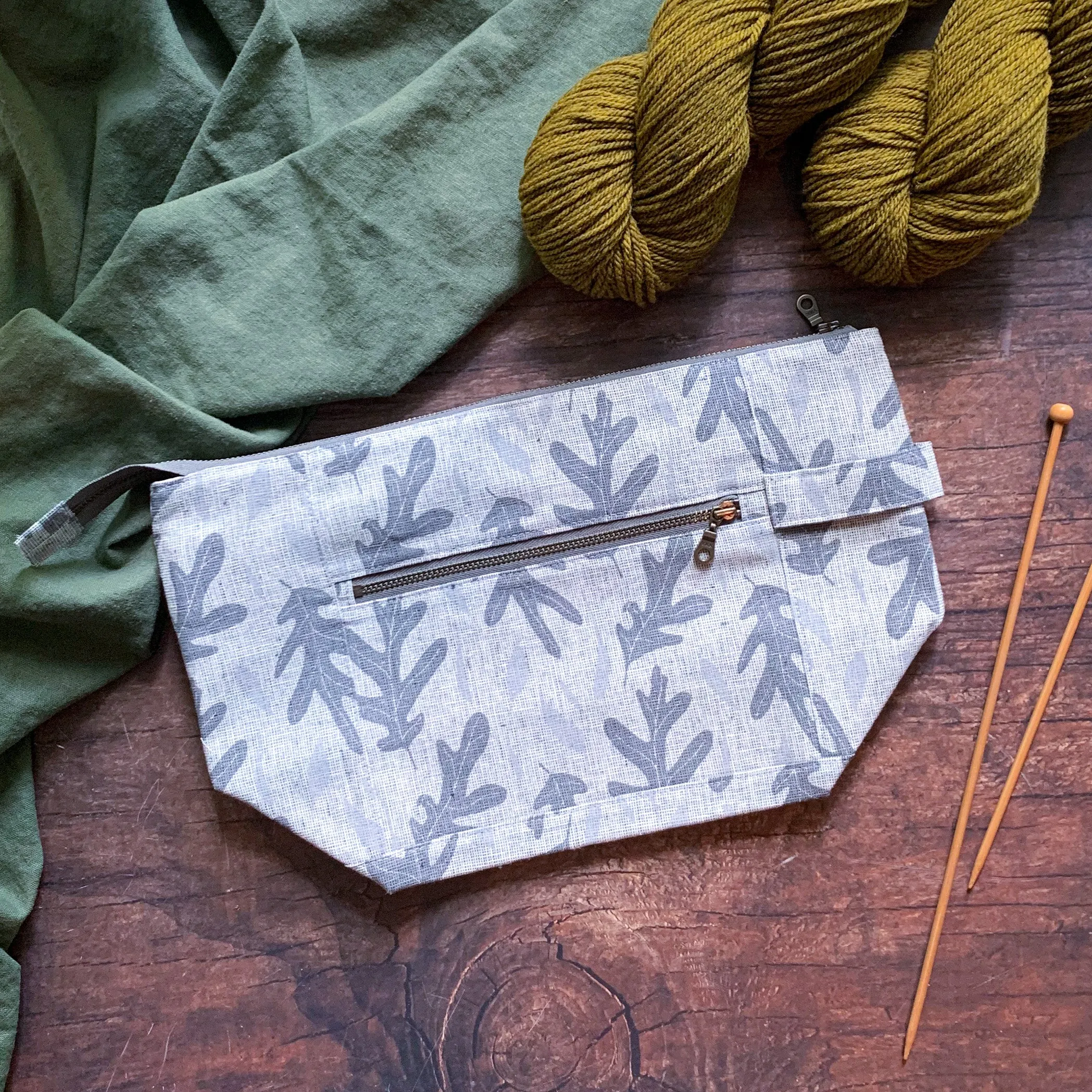 *Tumbling Leaves*  Zippered Knitting Project Bag- *Ready to Ship*