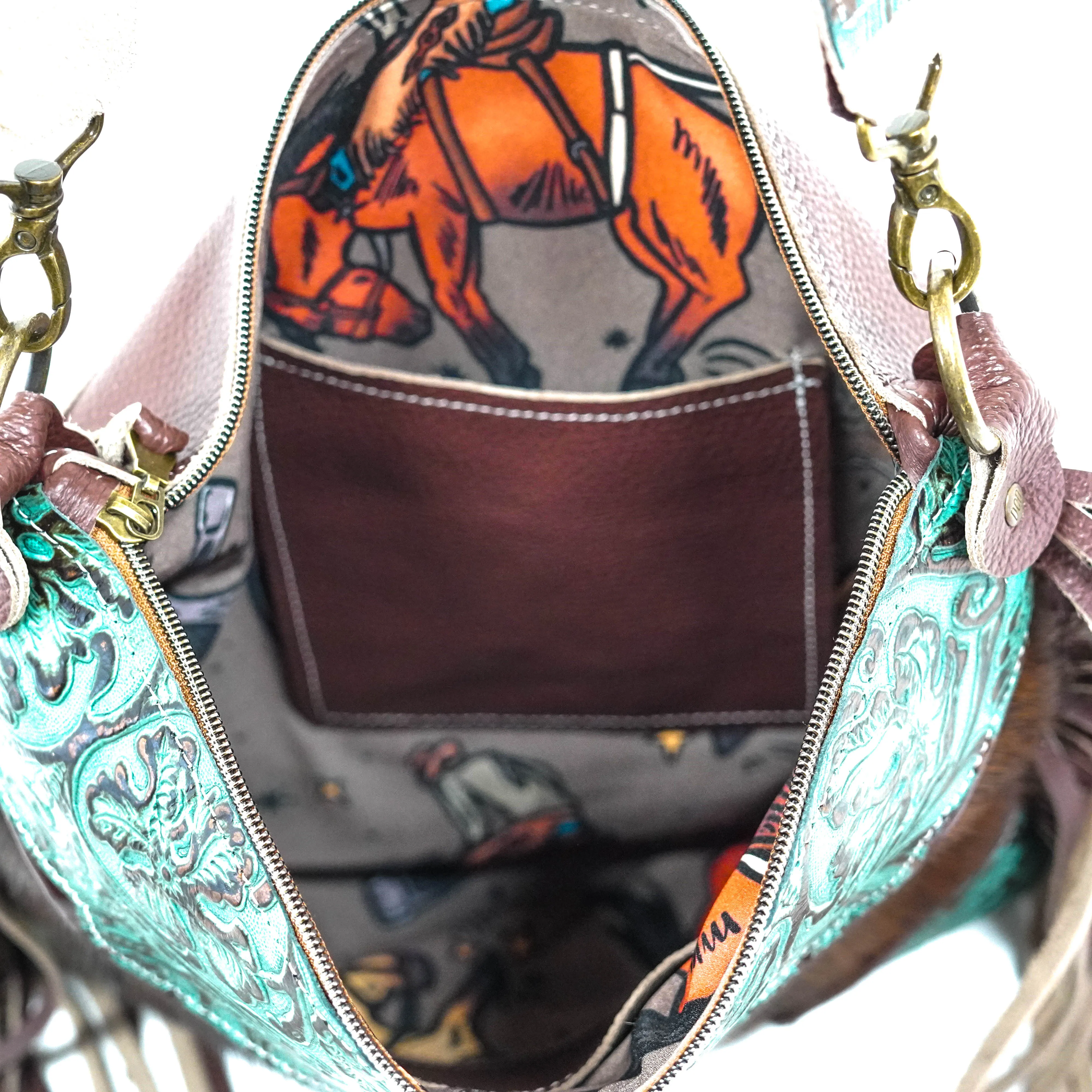 Wynonna - Tricolor w/ Lagoon tool